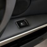 Para BMW Serie 3 E90/320i/325i 2005-2012 Panel de elevación de ventana de conducción derecha de coche con pegatina decorativa de llave plegable, diámetro: 35,8 cm - Imagen 4