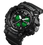SKMEI 1742 Reloj electrónico a prueba de golpes deportivo luminoso con pantalla digital LED de cuatro pantallas para hombres
