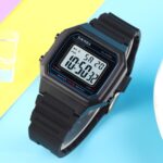SKMEI 1698 Reloj digital luminoso con hebilla cuadrada deportiva multifuncional resistente al agua hasta 50 m - Imagen 2