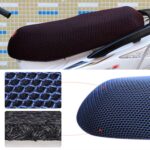 Funda impermeable para asiento con aislamiento térmico y protección solar para motocicleta, evita tomar el sol en el asiento, protege el cojín del scooter, tamaño: M, longitud: 60-70 cm;Ancho: 40-45cm, Size: M (Black Red)