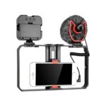 YELANGU PC202 YLG1801B Vlogging Transmisión en vivo LED Selfie Light Smartphone Video Rig Mango Estabilizador Kits de soporte con micrófono y luz de relleno