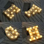 Luz navideña LED colgante de pie blanca cálida con pilas secas, C - Imagen 4