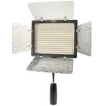 YONGNUO 300 LEDs Pro LED Studio Video Light para Canon / Nikon / Sony Camcorder DSLR (YN300) (Negro)