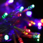 Cadena de luz impermeable, longitud: 10 m, Luz RGB de 100 LED con controlador, efecto de destello / desvanecimiento / persecución, 220 V CA, enchufe de la UE