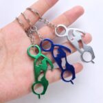 12 PCS personalizado creativo mochila llavero pequeño colgante abridor de botellas de aluminio, Motorcycle - Imagen 4
