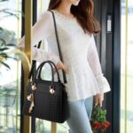 Moda mujer borla PU cuero bordado bandolera bolso de hombro estilo Simple bolsos de mano - Imagen 2