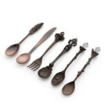Juego de Mini cucharas de café Vintage, juego de cucharas de café talladas de Metal de estilo real, cubiertos para postre, utensilios de cocina, 2 juegos, Red Bronze
