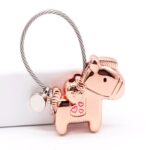 Llavero de pareja con imán, colgante de bolsa de coche de regalo pequeño de Metal creativo
