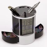 Portalápices de malla para escritorio, calendario perpetuo, suministros de oficina, caja de almacenamiento de bolígrafos LED digitales multifuncionales - Imagen 2