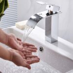 KOEN Cascada Baño Grifo Fregaderos Grifo mezclador Grifo de agua fría y caliente