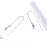 Pendientes largos de plata esterlina con forma de oreja de plumas Pendientes de niña simples chapados en platino - Imagen 3