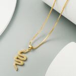 Collar con colgante creativo en forma de serpiente, collar de circón con incrustaciones de estilo Punk femenino con personalidad - Imagen 2