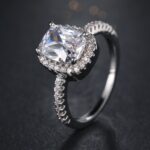 Anillo de circonita plateada de cristal cúbico grande a la moda, regalo de fiesta, joyería de boda, 5 - Imagen 4