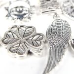 100 piezas mezcladas de color plata antigua pulseras europeas colgantes de dijes joyería de moda dijes de bricolaje hechos a mano - Imagen 3