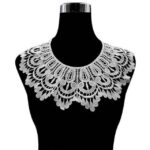 Collar bordado de encaje de seda de leche Collar falso hueco tridimensional Accesorios de ropa de bricolaje, Tamaño: 32 x 32 cm, White