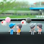 En el adorno del coche, encantadora muñeca de pareja besándose, Gray Couple + Gray Balloon + Blue Pink White Balloon