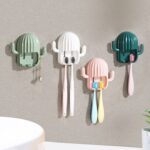 4 PCS Divertido Cactus Titular de cepillo de dientes Punch-Free Multifuncional Drenaje de baño Gancho de almacenamiento, entrega aleatorio de color