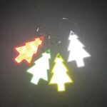 15 UNIDS Árbol de Navidad Estilo PVC Colgante Reflectante Seguridad de Tráfico Nocturno al Aire Libre Llavero Reflectante Color Aleatorio Entrega, Christmas Tree Style Keychain - Imagen 4