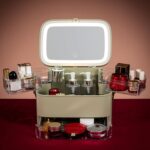 Caja de almacenamiento de cosméticos Productos para el cuidado de la piel a prueba de polvo Escritorio LED con estante de espejo, Green Large LED Light Model