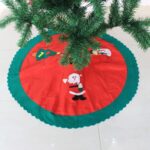 2 PCS 90cm Falda de árbol de Navidad con borde verde ondulado Decoración de festival de Navidad no tejida