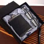 Petaca portátil de acero inoxidable con embudo para copa de vino, estilo:, 7OZ Black Leather Old Man Gray