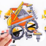3 PCS Niños Fiesta de cumpleaños Gafas divertidas Accesorios para fotos, Logging Truck, Forklift, Tanker Truck, Small Crane, Bulldozer, Engineering Cap, Expel Soil Machine, Dump Truck, Excavator, Grinder, Screw Machine, Crane, Bus, Red Excavator... - Imagen 4
