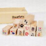 2 juegos D25 12PCS / Set Sellos de decoración de manual de dibujos animados de madera - Imagen 4