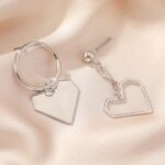 Aretes de Aguja de Plata Love Aretes Simples, E2112-10 White K Asymmetric Love - Imagen 3