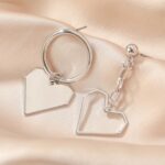 Aretes de Aguja de Plata Love Aretes Simples, E2112-10 White K Asymmetric Love - Imagen 4