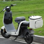 Bolsa colgante para respaldo trasero de motocicleta eléctrica, impermeable, de gran capacidad, bolsa de almacenamiento para casco - Imagen 2