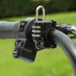 Motorcycle Bicycle Multifunctional Safety Anti-theft Helmet Hook Lock, Three-digit Password Lock - Imagen 3
