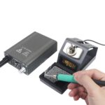 Estación de soldadura digital OSS TEAM T210 Pro de 75 W con preajustes inteligentes y pantalla LED para reparación de teléfonos y placas de circuito impreso.