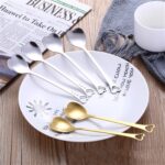 2 uds cuchara de acero inoxidable, cucharadita de café de Metal portátil, vajilla creativa con forma de corazón de amor para regalo de fiesta de boda, Rose Gold Porous Love - Imagen 3