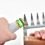 2 PCS Oso en forma de garra de acero inoxidable Barbacoa Tenedor Pollo Triturado Mango de madera Antideslizante Cocina creativa Tenedor Garra Carne Garra Divisor con, Meat Claw Splitter(Redwood) - Imagen 5