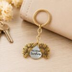 La forma de los girasoles de la aleación puede abrir el colgante de los accesorios del grabado del lado doble, N2003-28 Ancient Gold Keychain