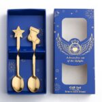 Juego de regalo de vajilla con cuchara de acero inoxidable navideña, 2 unidades por paquete, Blue Box Golden Socks+Stars