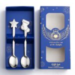 Juego de regalo de vajilla con cuchara de acero inoxidable navideña, 2 unidades por paquete, Blue Box Silver Socks+Stars