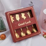 Juego de regalo de vajilla con cuchara de acero inoxidable navideña de 4 unidades por paquete, Golden Red Box