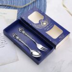 2 unids/pack Retro calado tallado postre cuchara tenedor conjunto grabado cubiertos caja de regalo, Blue Box (Silver)