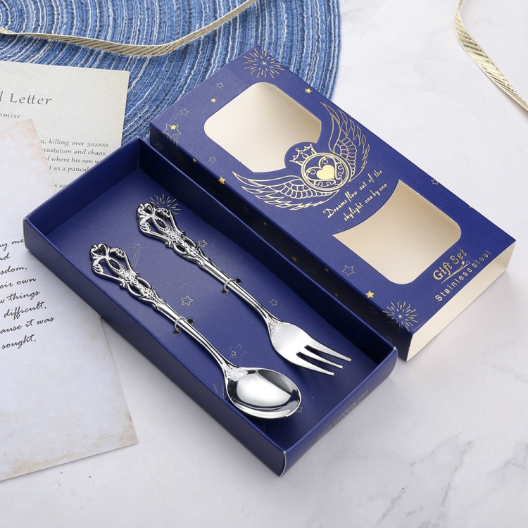 TBD0604208102.jpg 2 unids/pack Retro calado tallado postre cuchara tenedor conjunto grabado cubiertos caja de regalo, Blue Box (Silver) - Imagen 1