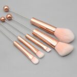 El sistema de cepillo moldeado DIY del maquillaje de la manija del metal 5 en 1 se ruboriza el cepillo inclinado de la sombra de ojos del polvo flojo, Rose Gold - Imagen 4
